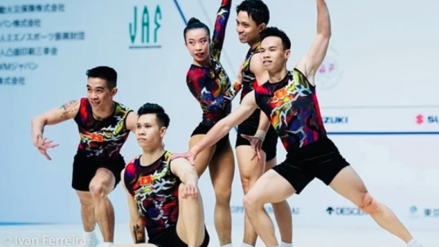 Vietnamese athletes win gold medal at Aerobic World Cup in Japan